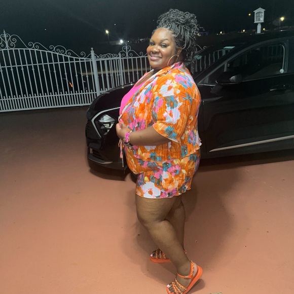 Fashion Nova Curve Cora Plisse Short Set Orange/Combo - Picture 4 of 6